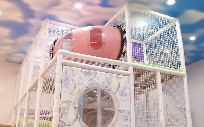 Factory-made indoor play equipment with colorful design